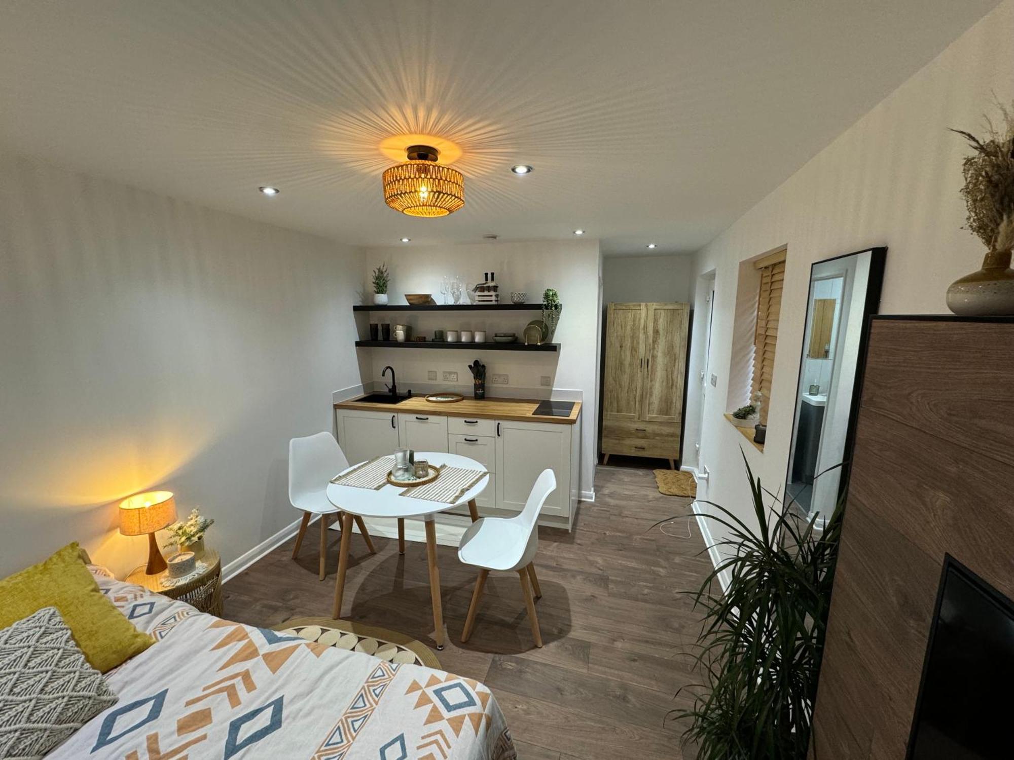 Wild & Free Hot Tub Retreat Apartment Dartford Exterior photo